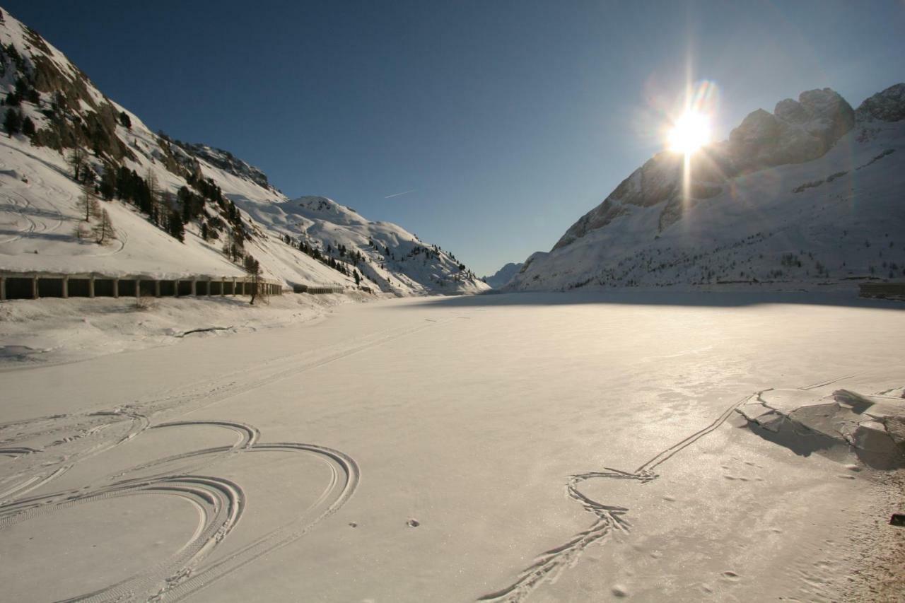 Ai Piedi Della Marmolada Appartement Canazei Buitenkant foto
